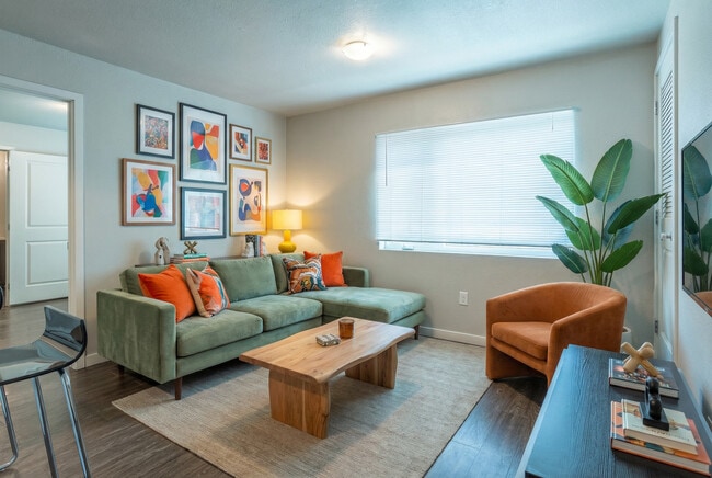 Photo - Prime Place Lincoln - Student Apartments