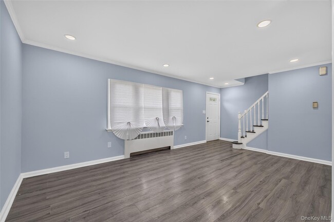 Photo - 121 Sheridan Ave