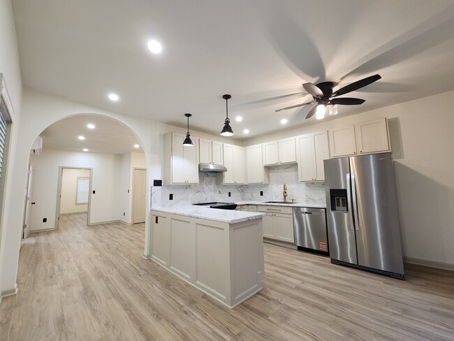 Building Photo - 3505 Fairview St SW Unit 3505 Rental