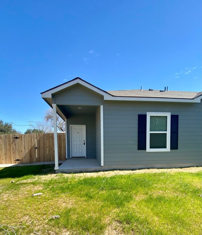 Photo - 1227 Jefferson Ave Townhome