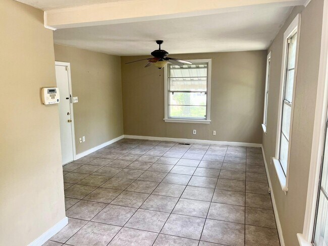 Photo - 1601 S Pierce St