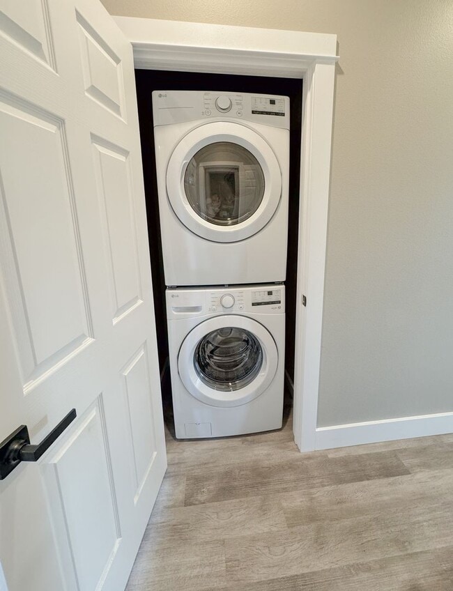 Photo - Pet Friendly 2 bed/ 2 bath unit at Soldier Ridge! Unit # 214