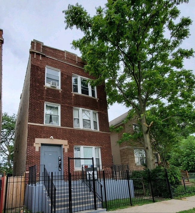 3829 W Maypole Ave Unit 1