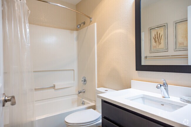 1BR, 1BA - 692SF