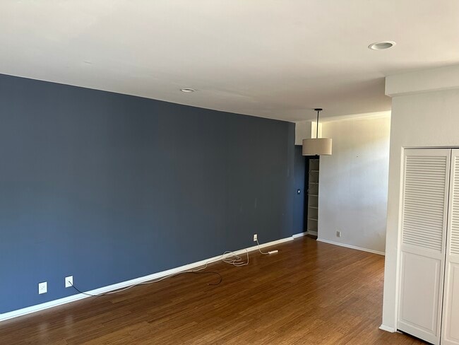 Photo - 609 S El Molino Ave Unit 609