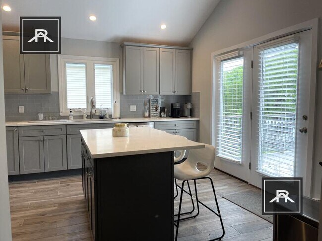 Photo - 4 bedroom in Brighton MA 02135 Unit 2F