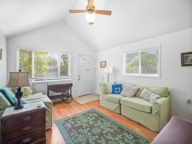 Photo - Cozy 1-Bedroom Rental – All Utilities Incl...