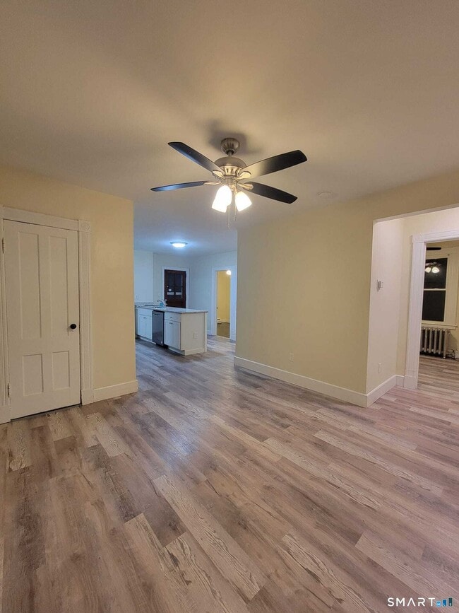 Photo - 564 High St Unit 1