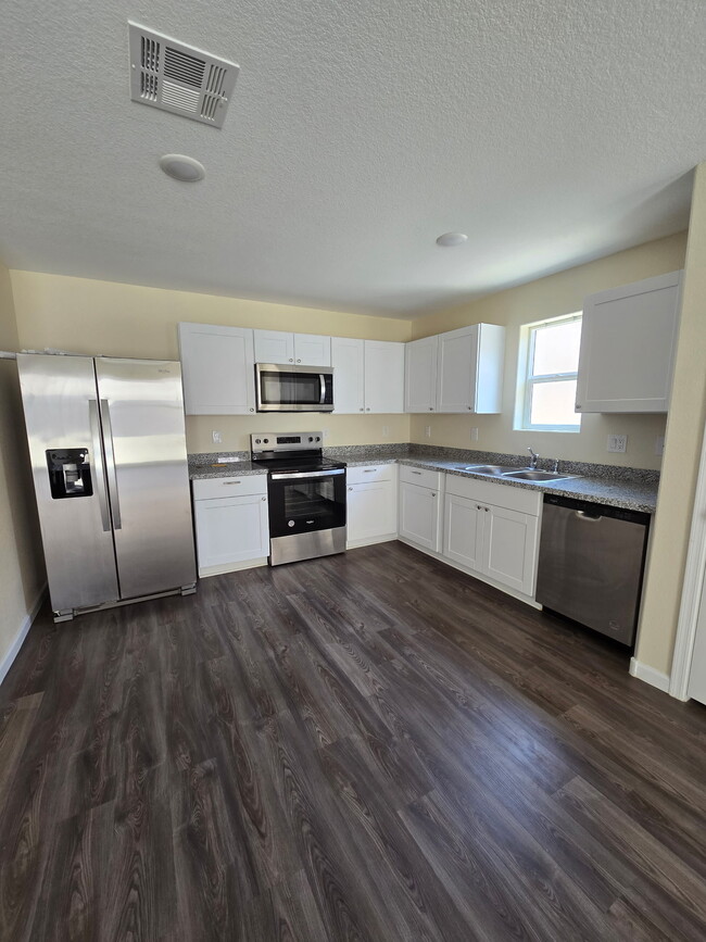 Photo - 2384 Tapatio Dr