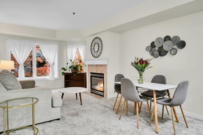 Photo - 4847 California Ave SW Unidad #205