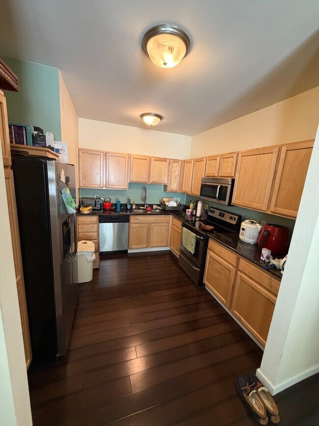 Building Photo - Private updated Large 2bed 2bath condo for rent! Unit 2128