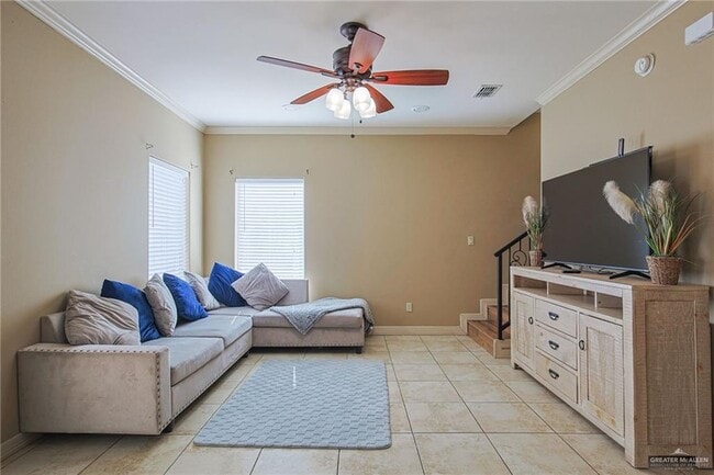 Photo - 30 S 48th Ln