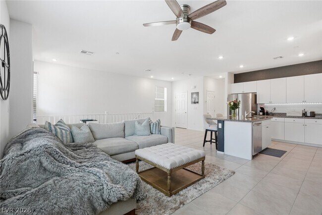 Photo - 6155 Garden Oasis St