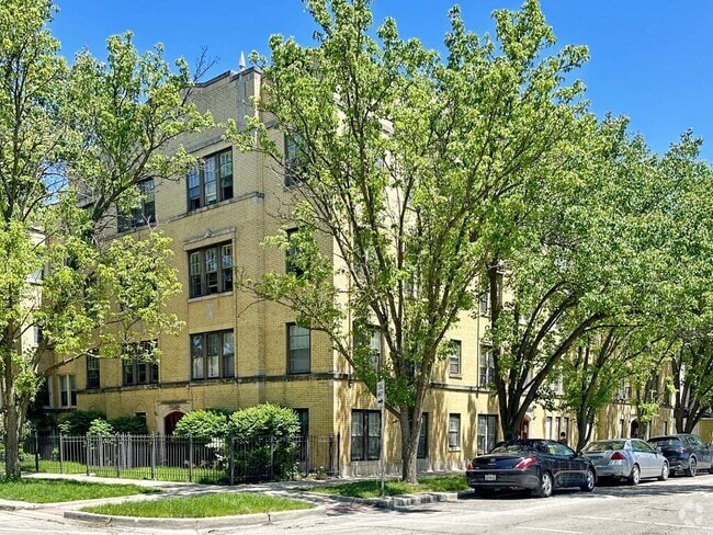 Building Photo - 2856 W Cullom Ave Rental