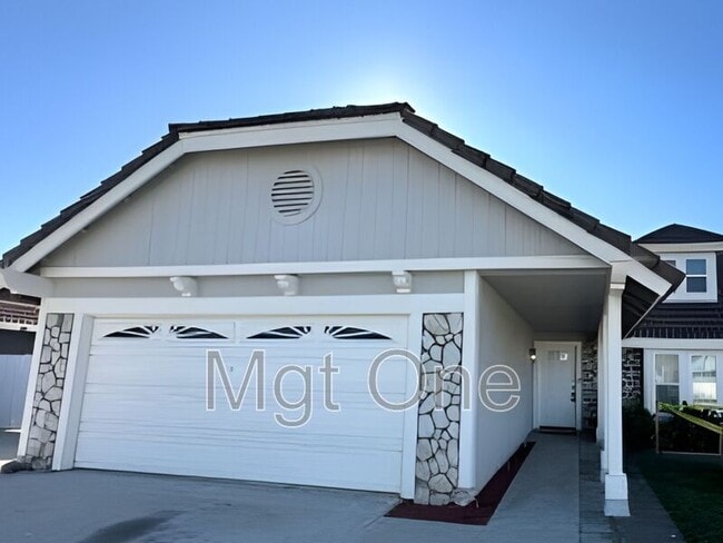 Building Photo - 25683 San Lupe Ave