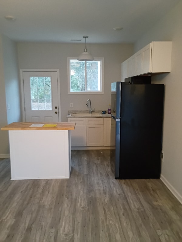 Photo - 121 Rose Lk Dr