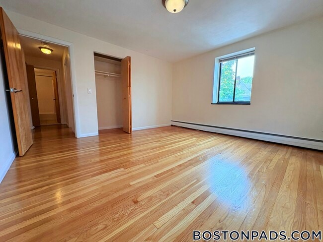 Photo - 222 Babcock St Unit 3H