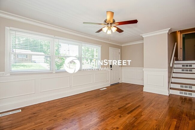 Photo - 3 Bedroom Pet-Friendly Home in Gastonia, NC with Main Street Renewal
