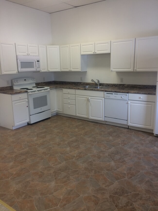 Photo - 208 Center St Unit 7