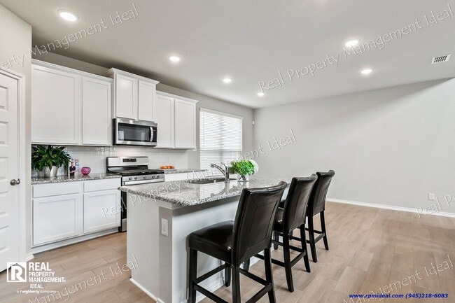 Photo - 2000 Plum Pk