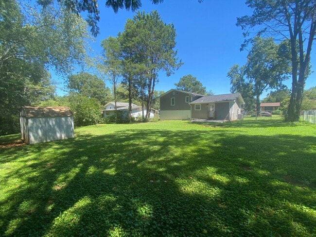 Photo - 3607 Oakdale Cir NW