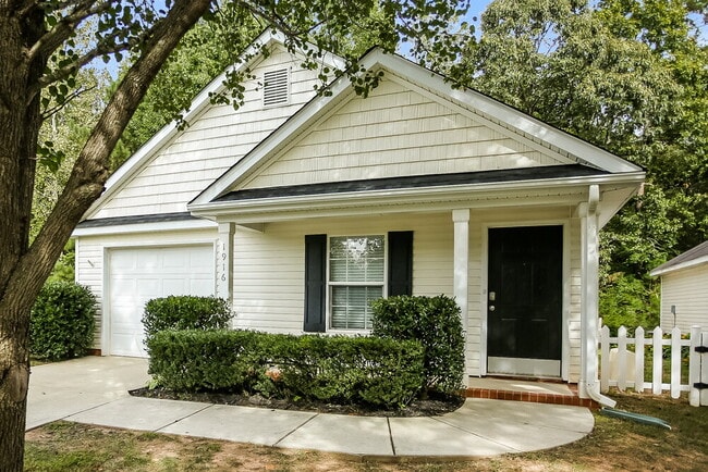 Photo - 1916 Harrison Park Dr