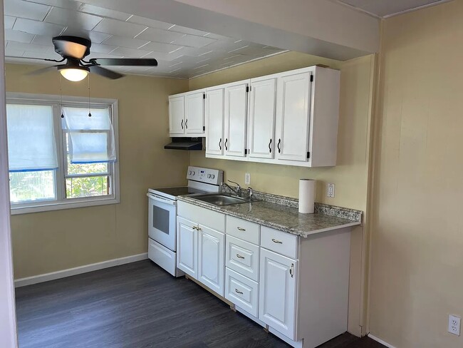 Photo - 140 S 12th St Unit #2