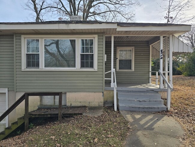 Photo - 3-4 Bed 1.5 Bath -25th Street West -Birmingham, Alabama
