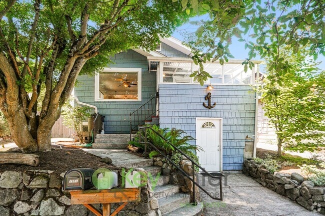 Building Photo - Spacious 4-Bedroom Seattle Home with Bonus...