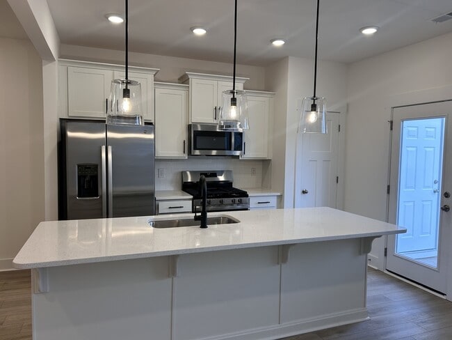 Photo - 1329 Maplesmith Wy