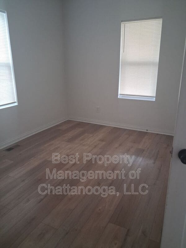 1103 Sheridan Ave