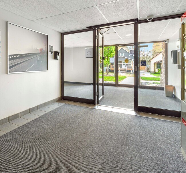 Photo - Sandilands Tower