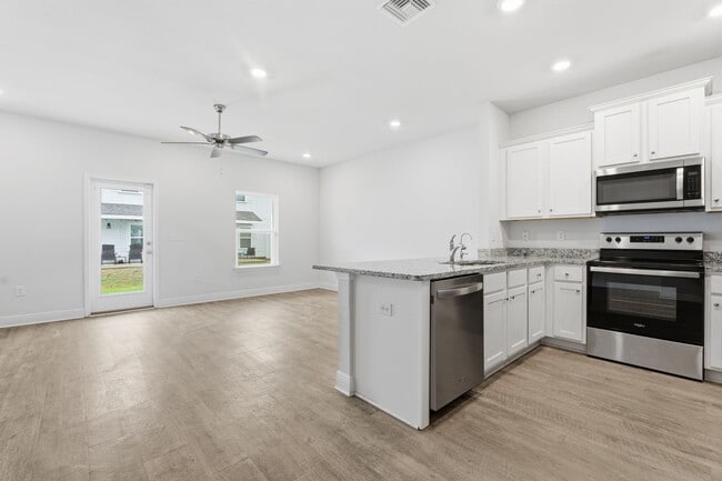 Photo - 1678 Caleigh Ct