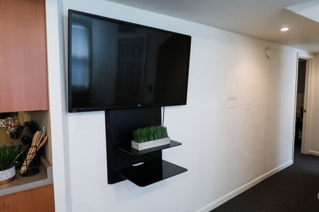 Photo - 512 E Stoughton St Unit 101