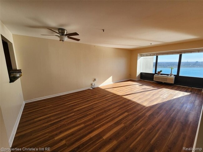 Photo - 1001 W Jefferson Ave Unit 17E