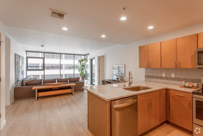 2BR, 2BA - 1,130 SF - The M Apartments