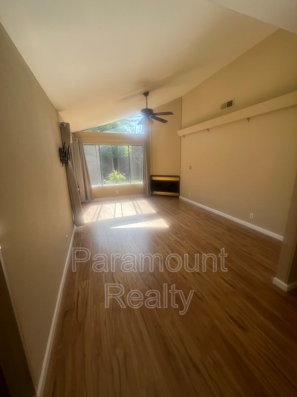 Photo - 7698 Redbud Ct