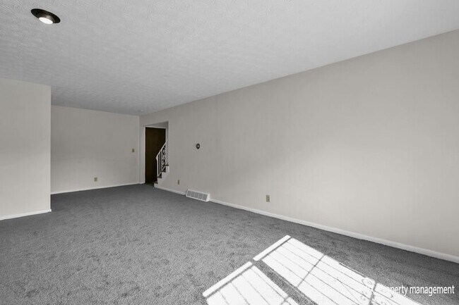 Photo - 1910 Bairsford Dr