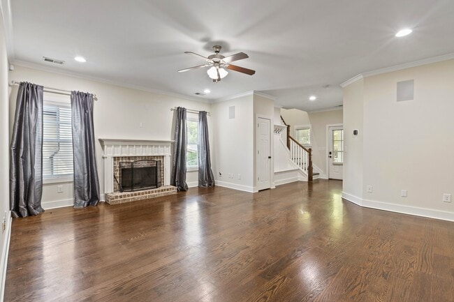 Photo - 1455 Reynolds Dr