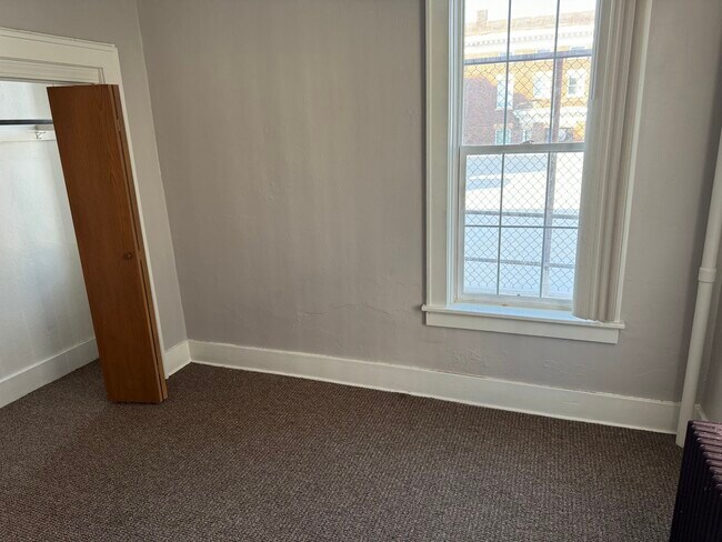 Photo - Midtown Mall Unit 14