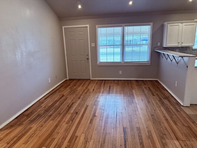 Photo - 4912 41st St