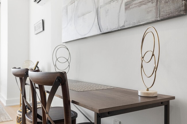 Photo - 1726 H St NE Unidad ID1037741P