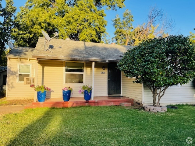 Building Photo - 1712 Mangrove Ave Rental