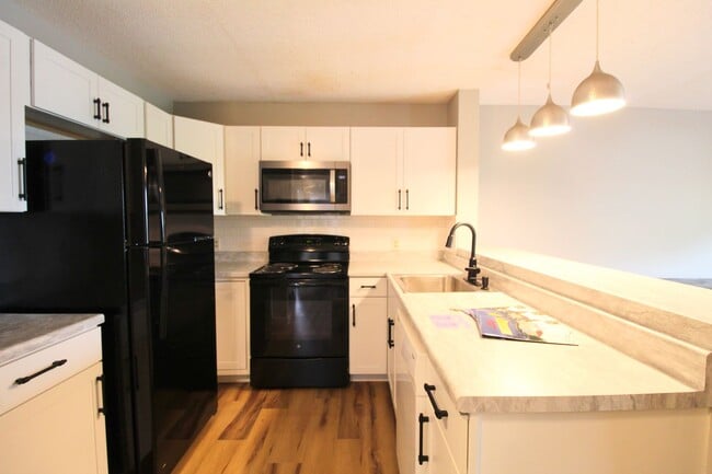 Photo - 1348 Hunters Rd