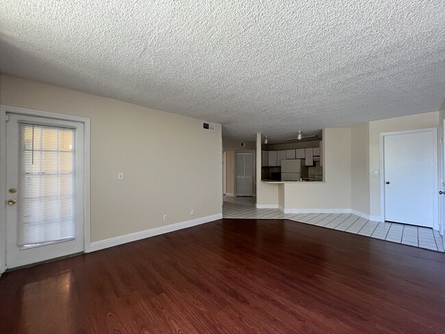 Photo - 4015 W McNab Rd