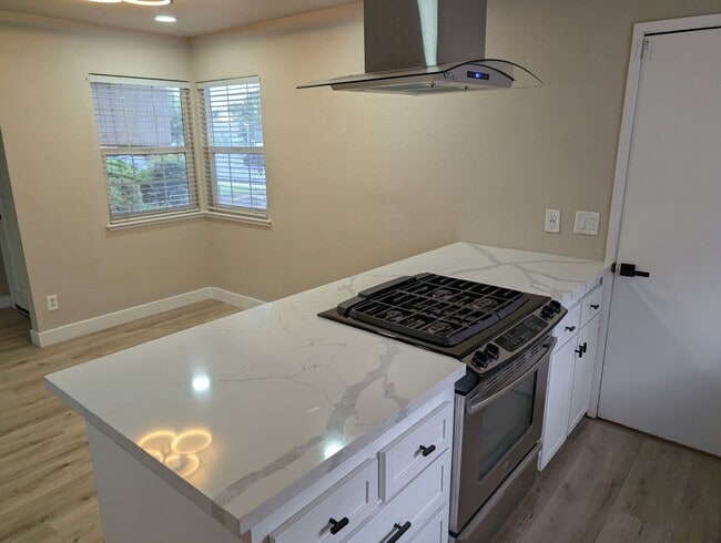 Photo - Nice 3 bedroom 2 bathroom Clovis home with...