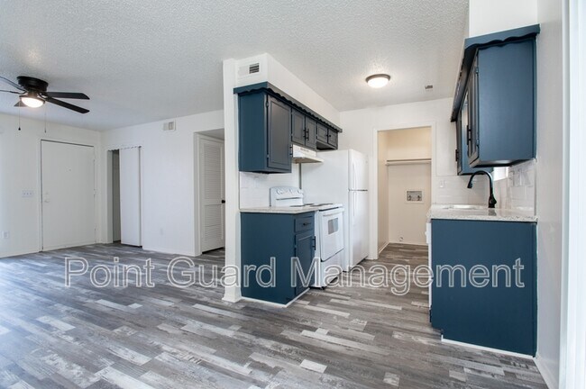 Photo - 140 E 31st St S