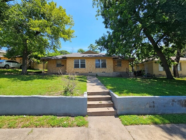 2-bedroom, 1-bathroom duplex near VA Hospi... - 2-bedroom, 1-bathroom duplex near VA Hospi... Casa