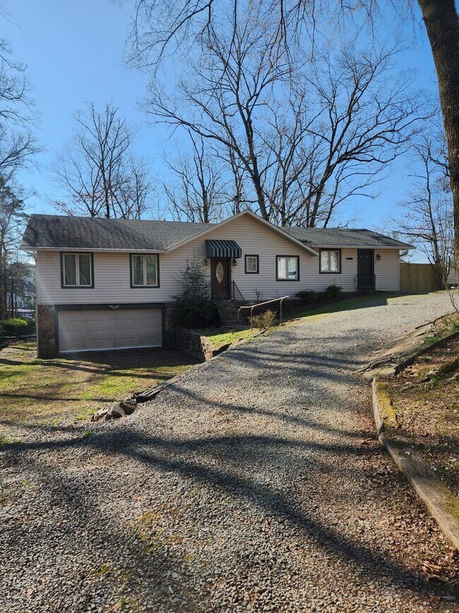 2 Bedroom 2 Bathroom with study / office - 2 Bedroom 2 Bathroom with study / office House