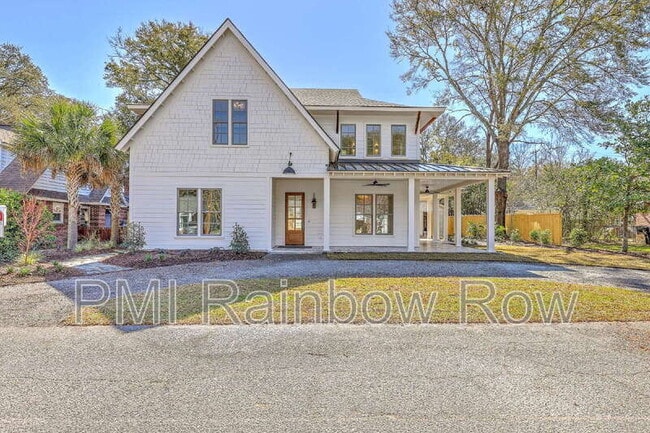 Building Photo - 755 Adluh St